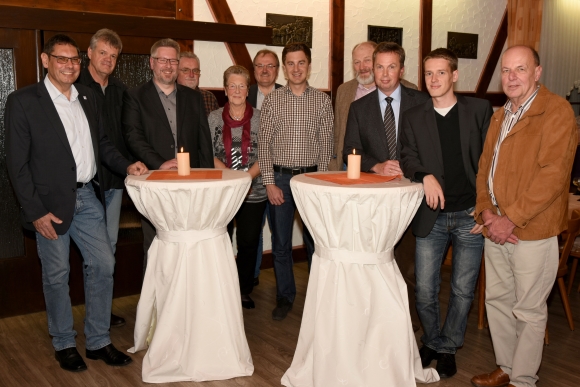 Die Kandidaten der der FWG für die Gemeindevertretung (v.l.) Hans-Jürgen Kunz, Karl-Heinz Eckhardt, Hartmut Hubert, Gerhard Obitz, Hannelie Obitz, Willibald Schlagbaum, Dominic Franz, Werner Krause, Martin Schweitzer, Timo Gröf und Gerhard Schmidt (Foto: Gröf)